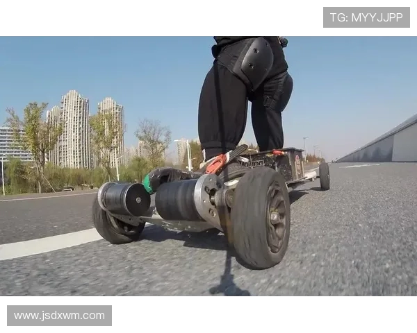 杭州滑板队节奏对比分析揭示团队协作与个人风格的微妙平衡